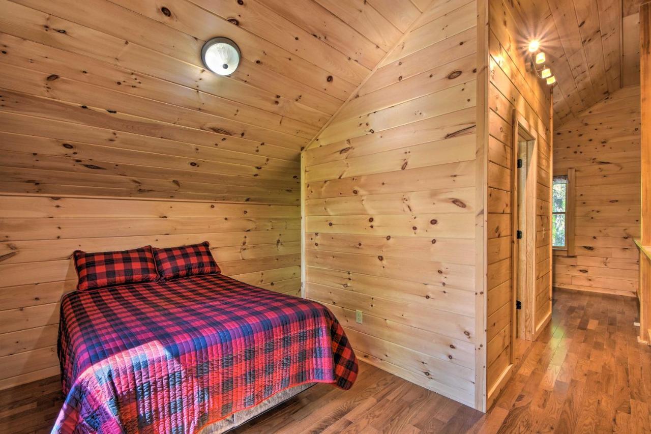 Murphy Cabin With Spacious Deck And Forest Views! Zewnętrze zdjęcie