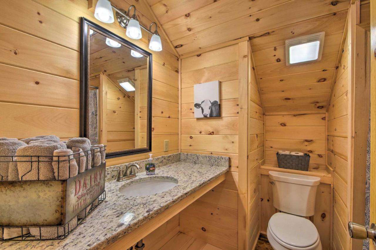 Murphy Cabin With Spacious Deck And Forest Views! Zewnętrze zdjęcie